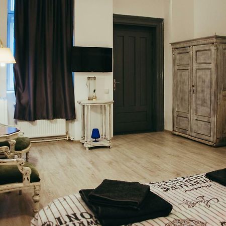 Mansion Josephina Apartment Cluj-Napoca Ngoại thất bức ảnh