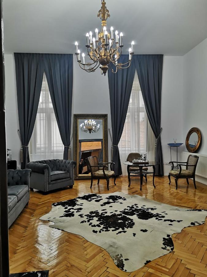 Mansion Josephina Apartment Cluj-Napoca Ngoại thất bức ảnh