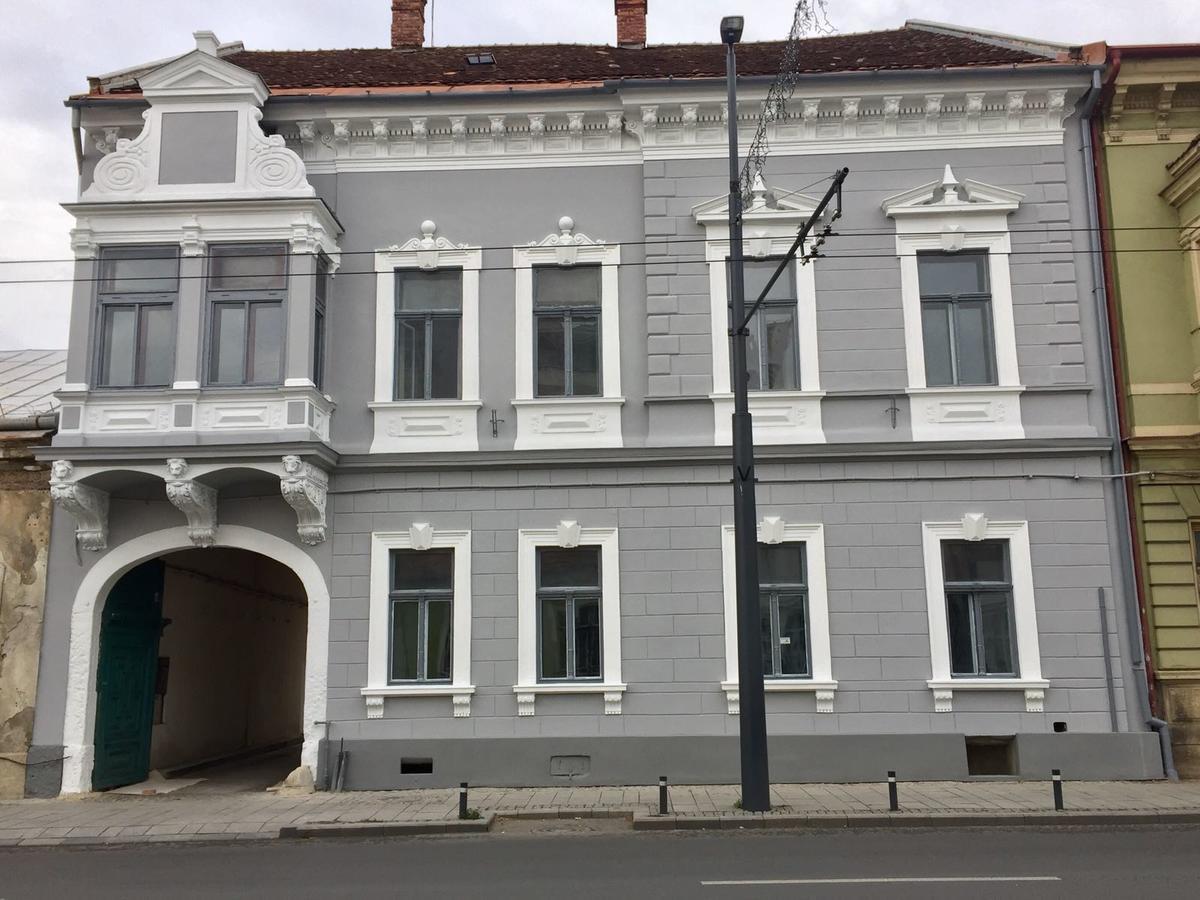 Mansion Josephina Apartment Cluj-Napoca Ngoại thất bức ảnh