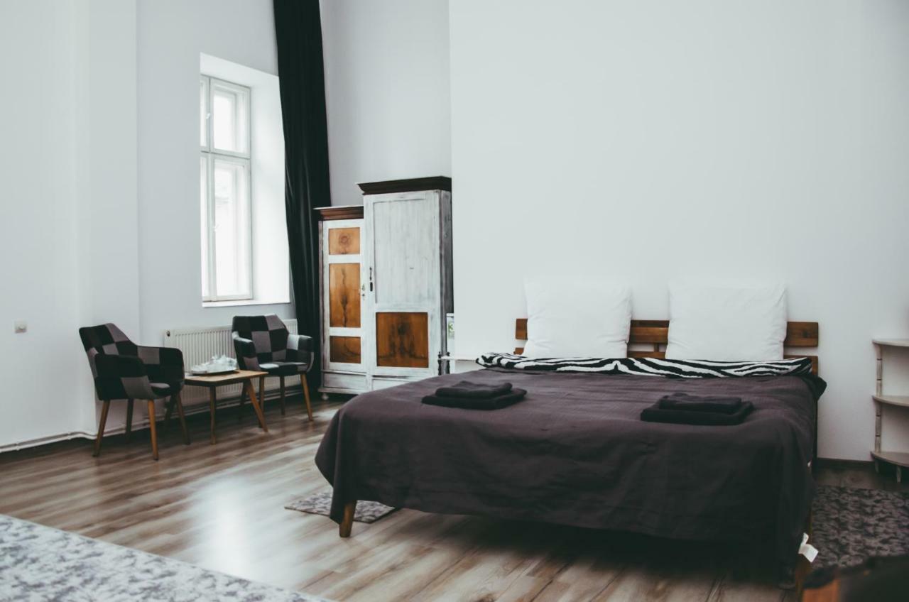 Mansion Josephina Apartment Cluj-Napoca Ngoại thất bức ảnh