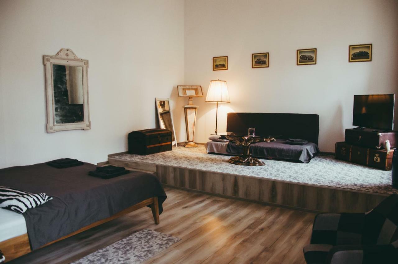 Mansion Josephina Apartment Cluj-Napoca Ngoại thất bức ảnh