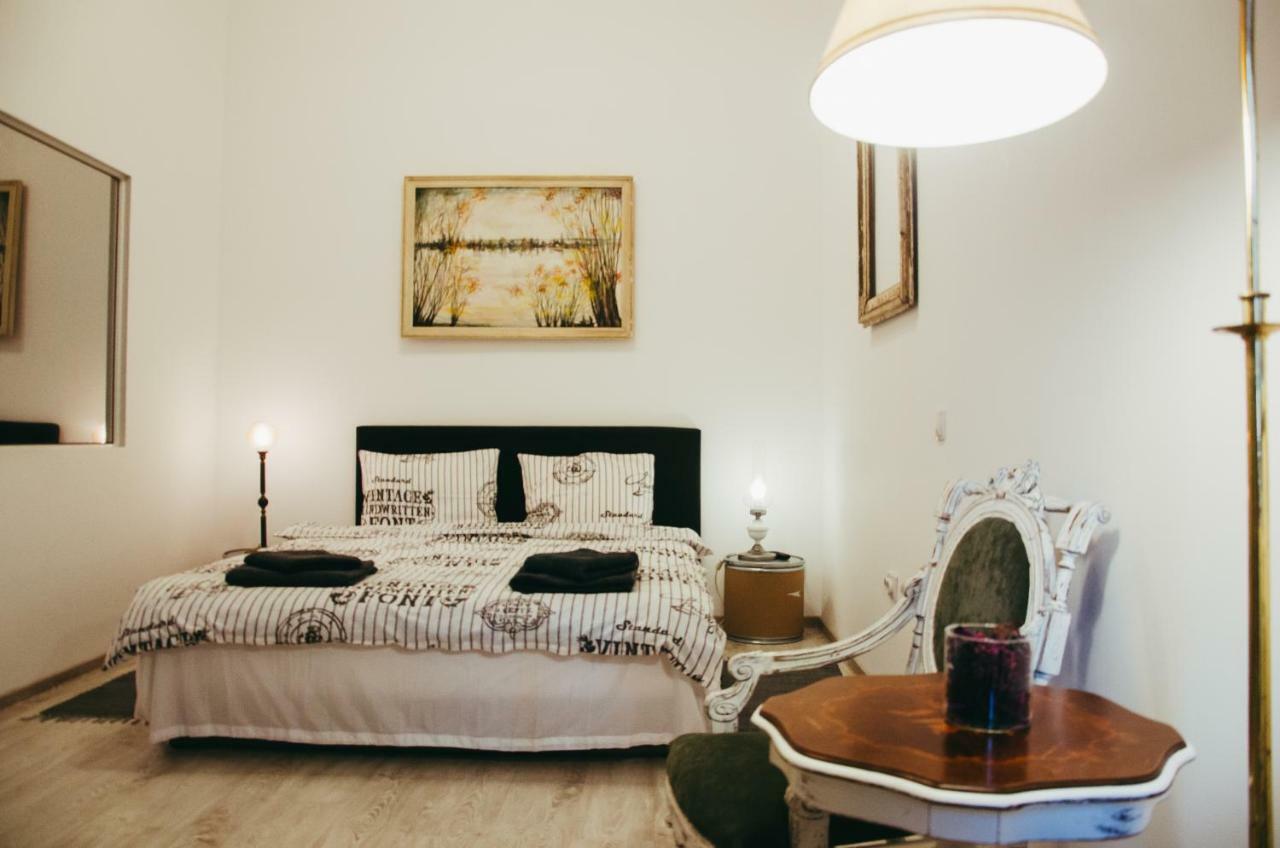 Mansion Josephina Apartment Cluj-Napoca Ngoại thất bức ảnh