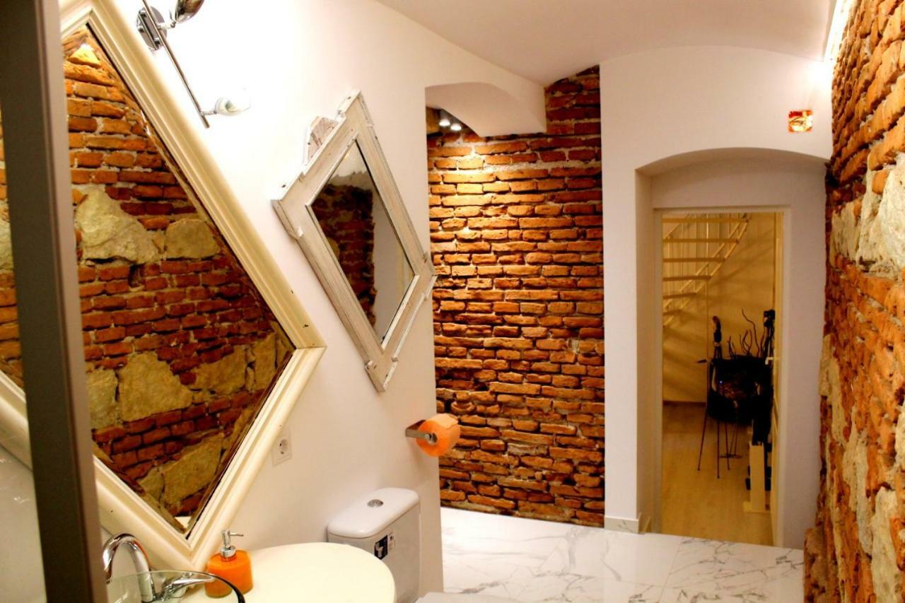 Mansion Josephina Apartment Cluj-Napoca Ngoại thất bức ảnh